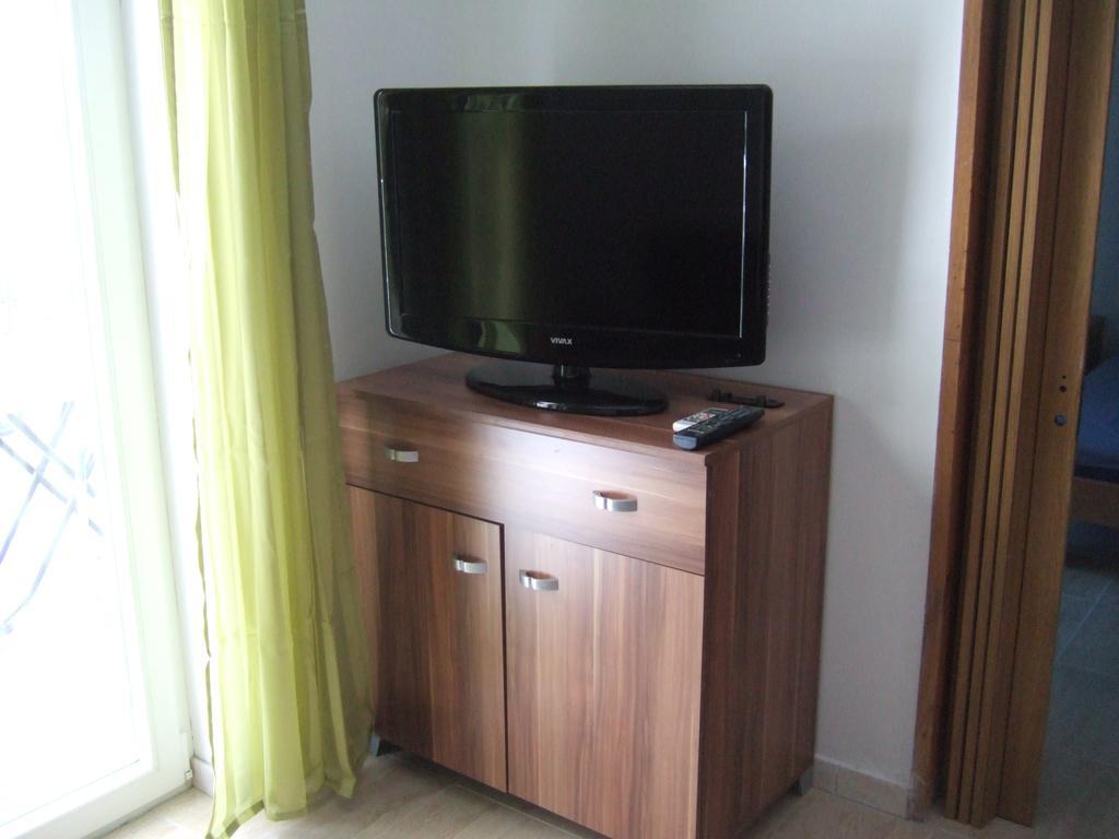 Apartmani Kod Rade Pakoštane Buitenkant foto