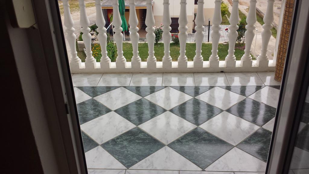 Apartmani Kod Rade Pakoštane Buitenkant foto